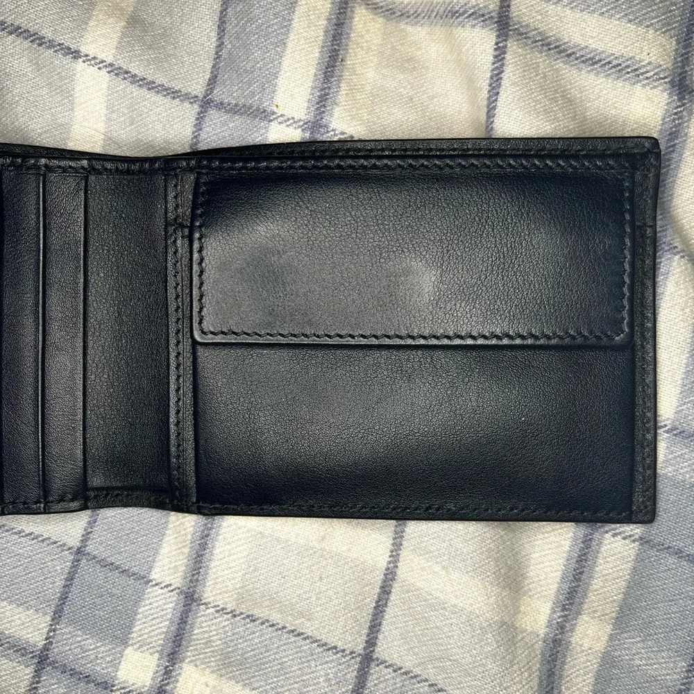 Navy Blue Guccissma wallet - Picture 3 of 4
